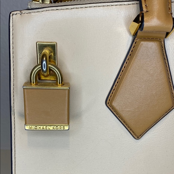 Michael Kors Collection Casey Bag - Picture 8 of 10